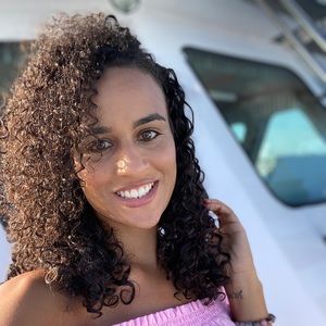 Meet your Posher, Cortney